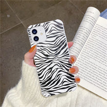 Load image into Gallery viewer, 2021 Creative Invisible Bracket Flower Case For iPhone
