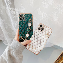 Load image into Gallery viewer, 2021 Luxury Camera All-inclusive Bracelet Hand Holder Cover for iPhone
