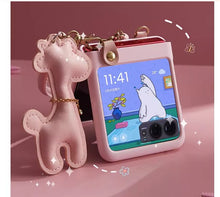 Load image into Gallery viewer, Fashion Cute Diy Giraffe Girl Pearl Short Chain Case For Motorola 40 Ultra Case 2023 Moto Razr 2022 Cover 40ultra - mycasety2023 Mycasety
