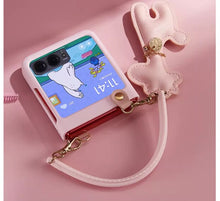 Load image into Gallery viewer, Fashion Cute Diy Giraffe Girl Pearl Short Chain Case For Motorola 40 Ultra Case 2023 Moto Razr 2022 Cover 40ultra - mycasety2023 Mycasety
